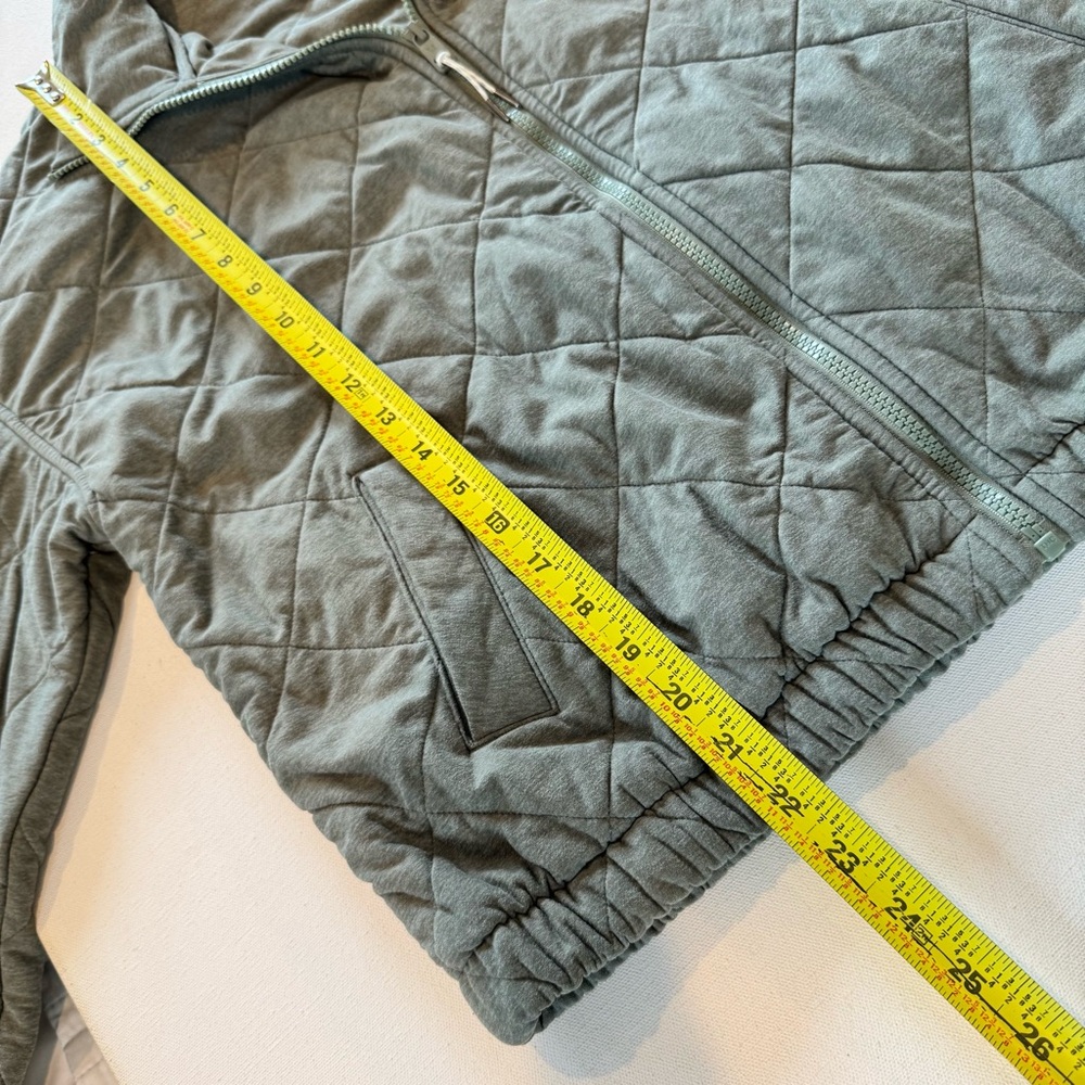 VUORI Halo Insulated Jacket Women’s Large Pistachio Green Quilted Primaloft - Picture 16 of 16